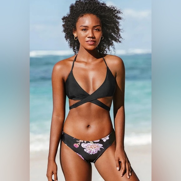Two Piece Reversible Bikini Set Black Floral Low Waist Sexy NWT Size XL - Picture 1 of 4